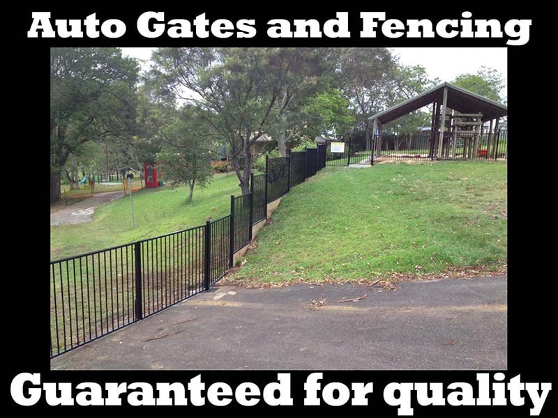 Auto gate fencing